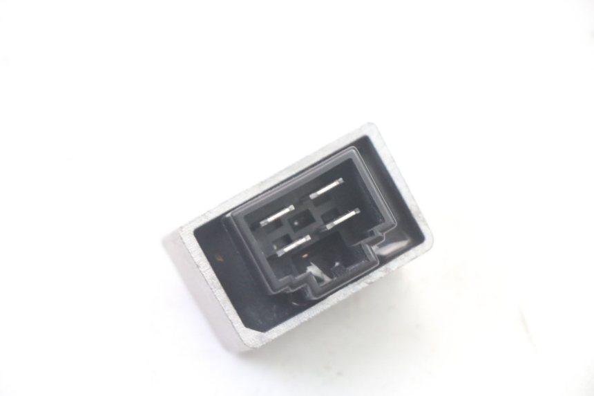 photo de REGOLATORE DI CARICA PEUGEOT CITYSTAR 2T 50 (2018 - 2021) - Zoom sullo stato d'uso