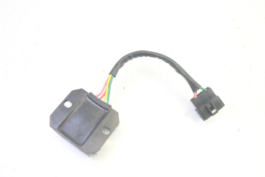 photo de REGOLATORE DI CARICA SYM CROX 4T 50 (2016 - 2023) - Altra angolazione