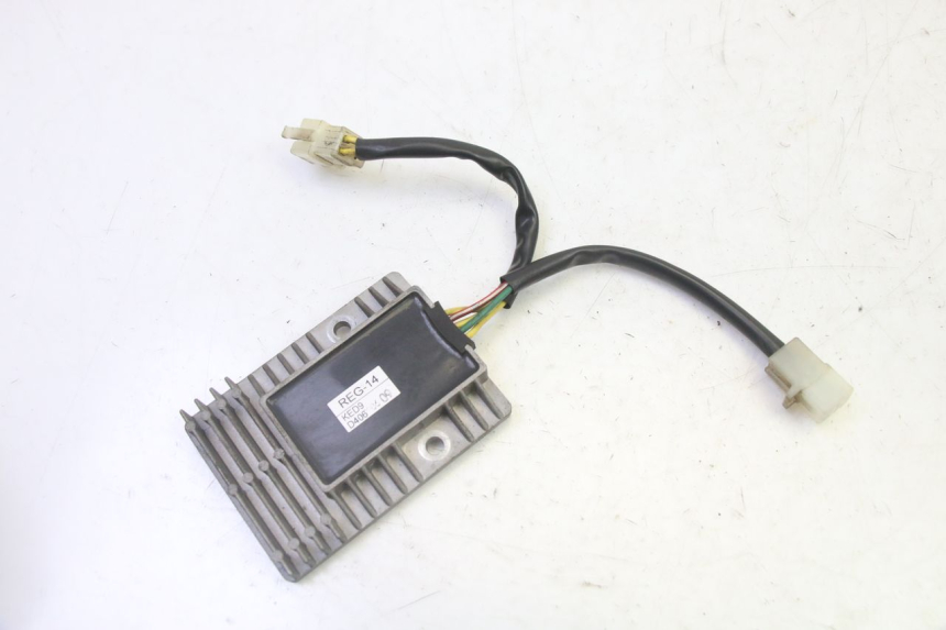 photo de REGOLATORE DI CARICA KYMCO DINK STREET 125 (2009 - 2014)