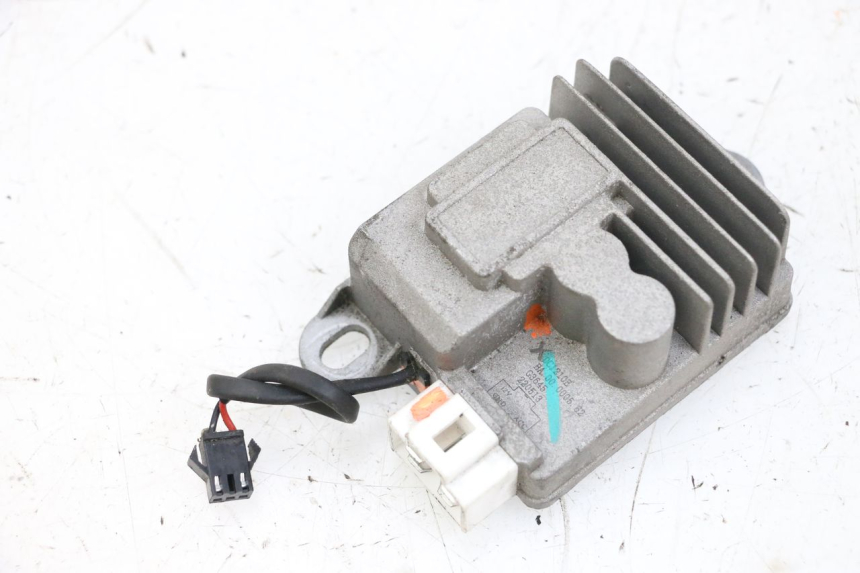 photo de REGOLATORE SEGWAY NINEBOT E125S 1 (2022 - 2026) - Dettagli dei punti di fissaggio