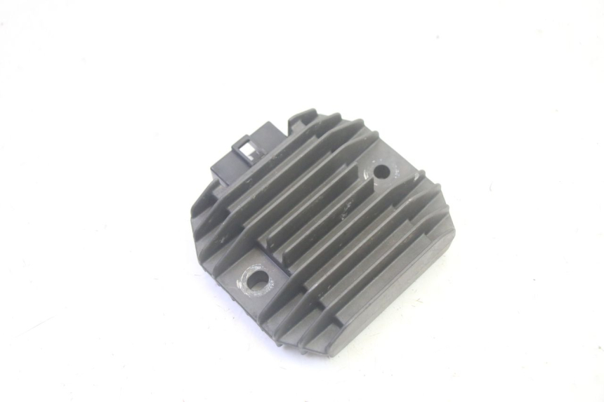 photo de REGOLATORE DI CARICA PEUGEOT ELYSEO 125 (1999 - 2004) - Vista principale