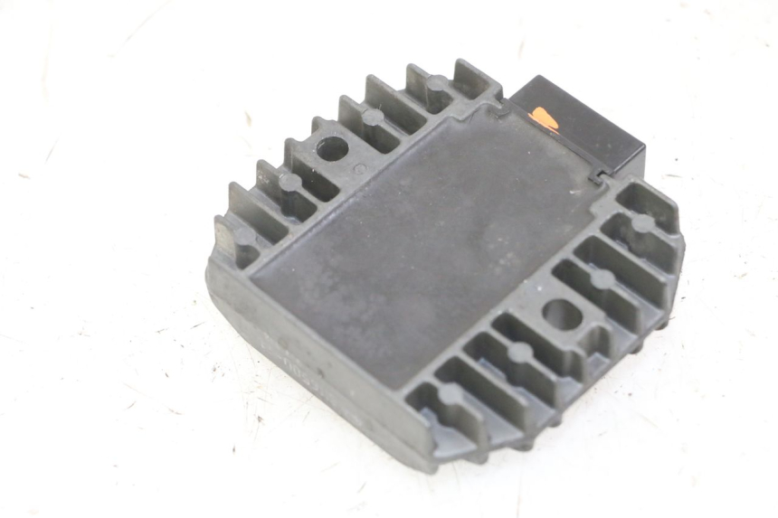 photo de REGOLATORE PEUGEOT ELYSTAR 125 (2002 - 2007)