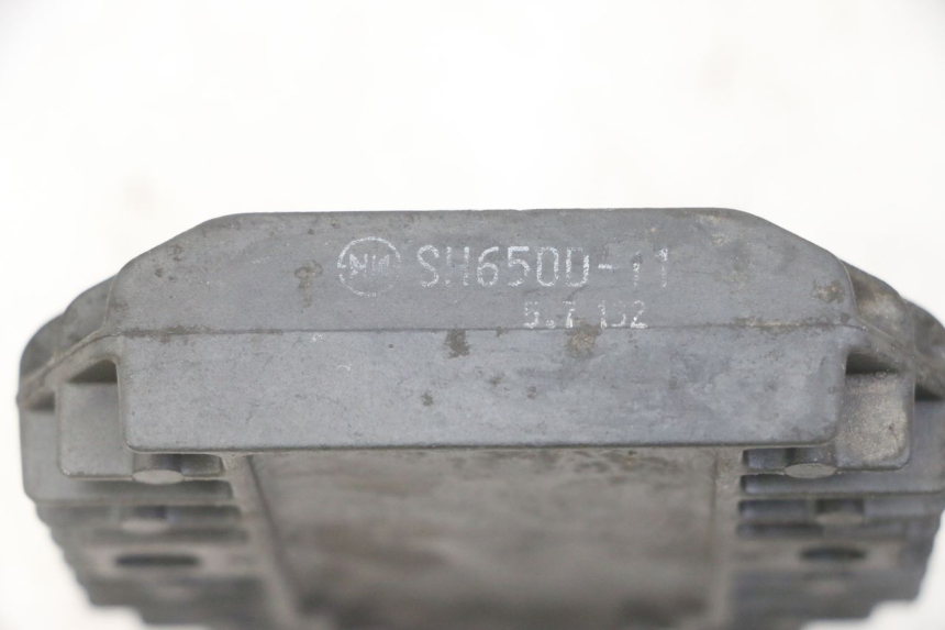 photo de REGOLATORE PEUGEOT ELYSTAR 125 (2002 - 2007)