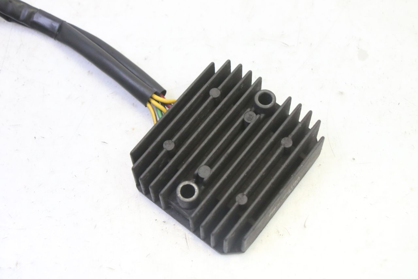 photo de REGOLATORE DI CARICA HONDA FES S-WING SWING ABS 125 (2007 - 2015)