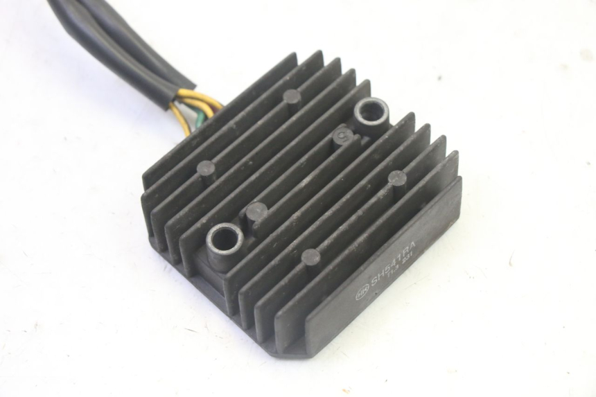 photo de REGOLATORE DI CARICA HONDA FES S-WING SWING ABS 125 (2007 - 2015)