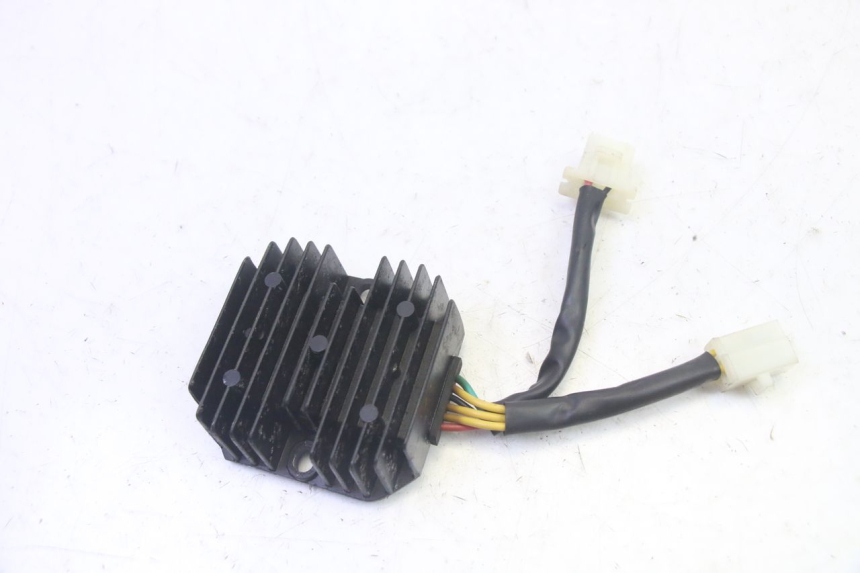 photo de REGOLATORE DI CARICA SYM FIDDLE 3 III 125 (2014 - 2020) - Dettaglio del componente