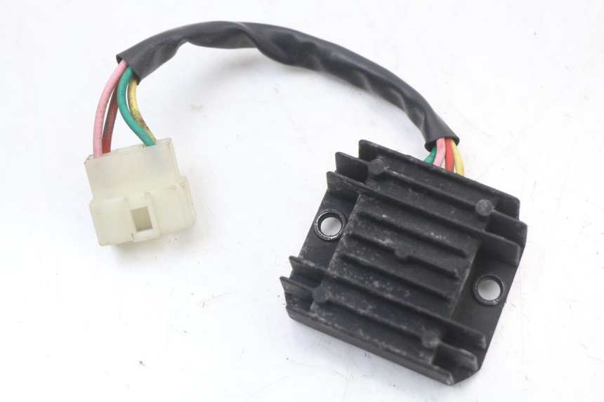 photo de REGOLATORE SYM FIDDLE 3 III 50 (2014 - 2020)