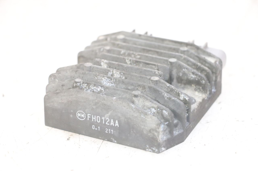 photo de REGOLATORE DI CARICA YAMAHA FJR ABS 1300 (2006 - 2012)