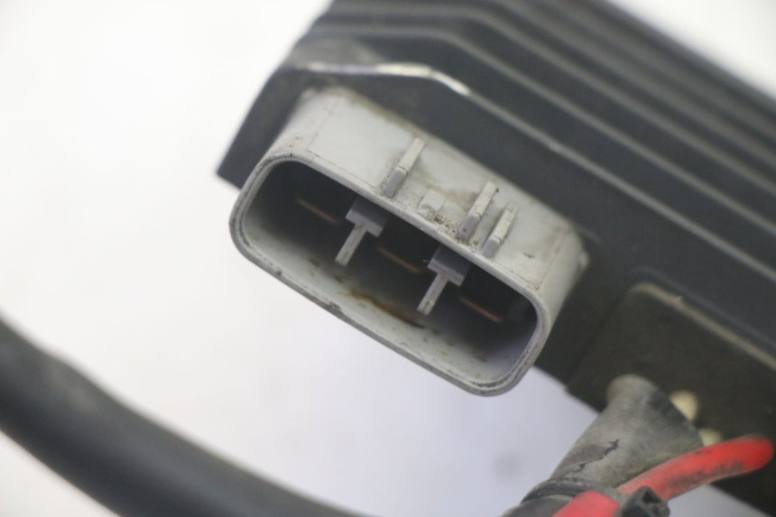 photo de REGOLATORE DI CARICA YAMAHA FJR ABS 1300 (2006 - 2012) - Altra angolazione