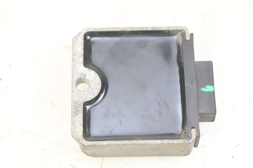 photo de REGOLATORE DI CARICA PIAGGIO FLY 4T 50 (2013 - 2017)