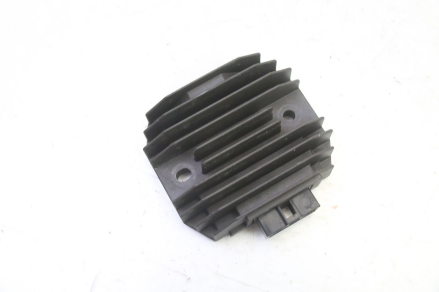 photo de REGOLATORE YAMAHA FZ6 FAZER S2 600 (2007 - 2011)