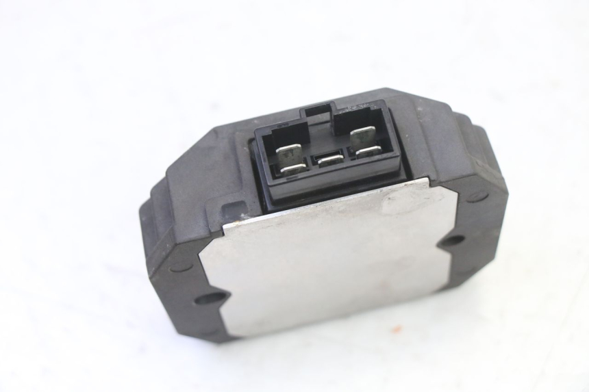 photo de REGOLATORE YAMAHA FZ6 FAZER S2 600 (2007 - 2011)