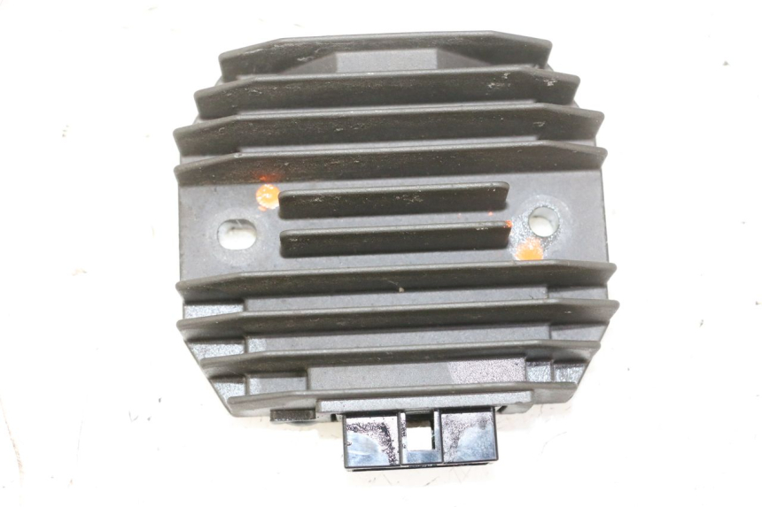 photo de REGOLATORE YAMAHA FZ6 N FAZER 600 (2004 - 2006)