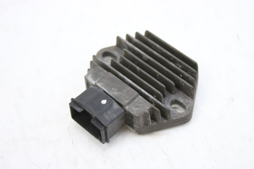 photo de REGOLATORE DI CARICA HONDA CBF 500 (2004 - 2007)