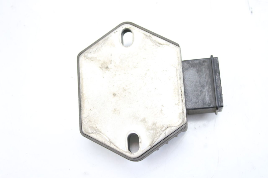 photo de REGOLATORE DI CARICA HONDA CBF 500 (2004 - 2007)