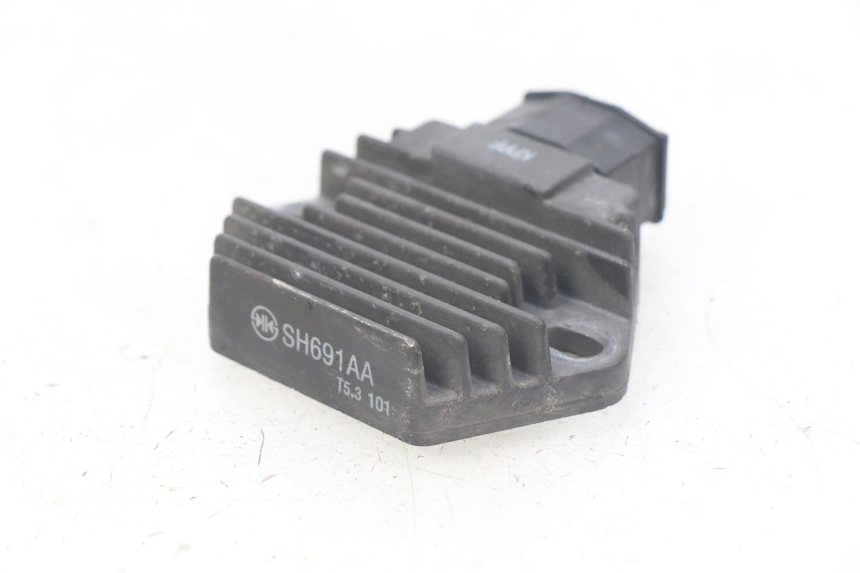 photo de REGOLATORE DI CARICA HONDA CBR R 125 (2003 - 2006)