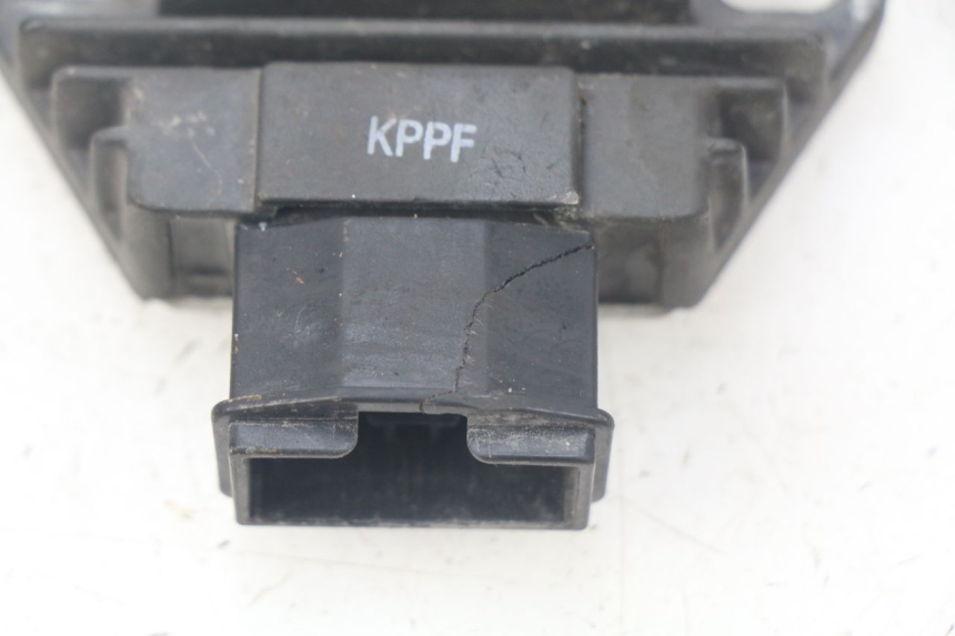 photo de REGOLATORE DI CARICA HONDA CBR R 125 (2003 - 2006)