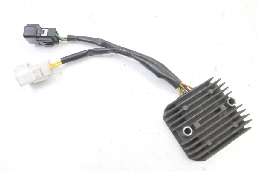 photo de REGOLATORE DI CARICA HONDA FES S-WING SWING ABS 125 (2007 - 2015)