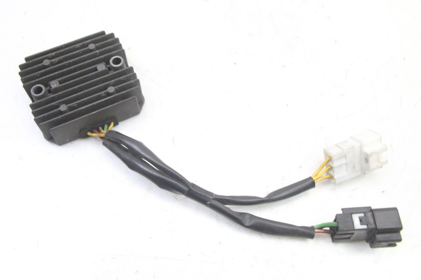 photo de REGOLATORE DI CARICA HONDA FES S-WING SWING ABS 125 (2007 - 2015)