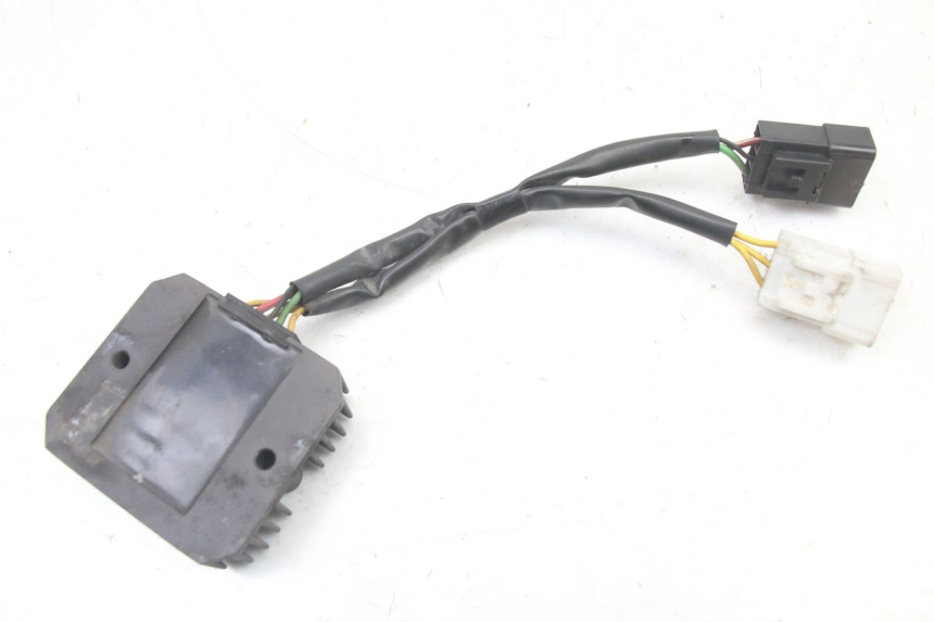 photo de REGOLATORE DI CARICA HONDA FES S-WING SWING ABS 125 (2007 - 2015)