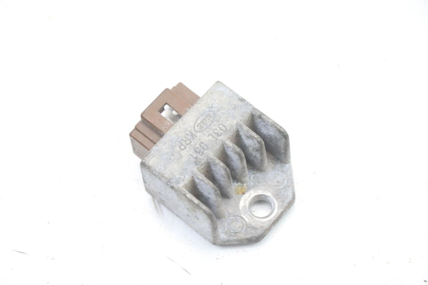 photo de REGOLATORE DI CARICA HONDA SCV LEAD 100 (2003 - 2007)