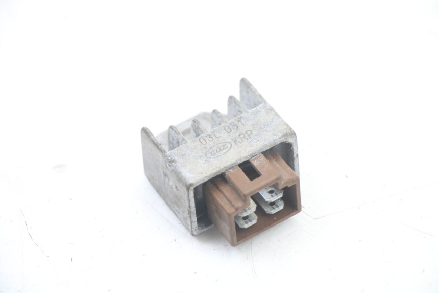 photo de REGOLATORE DI CARICA HONDA SCV LEAD 100 (2003 - 2007)