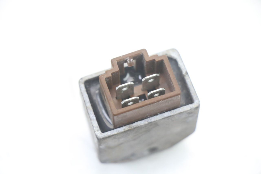 photo de REGOLATORE DI CARICA HONDA SCV LEAD 100 (2003 - 2007)
