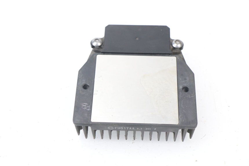 photo de Regolatore di carica HONDA VFR F 1200 (2010 - 2015)