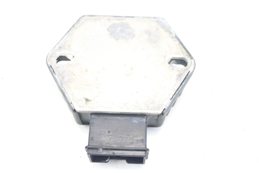 photo de REGOLATORE DI CARICA HONDA VFR FI RC46 800 (1998 - 2001)