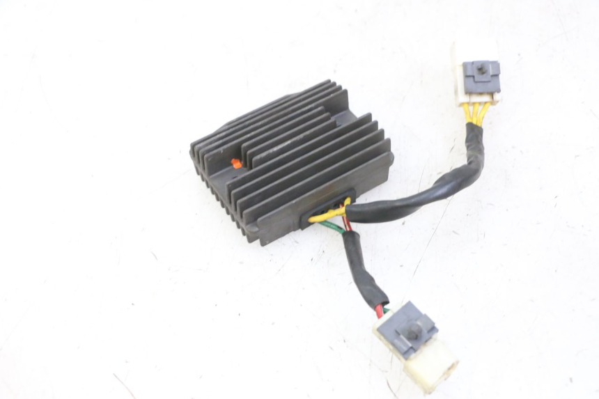 photo de REGOLATORE PIAGGIO IE MP3 YOURBAN 300 (2011 - 2016)