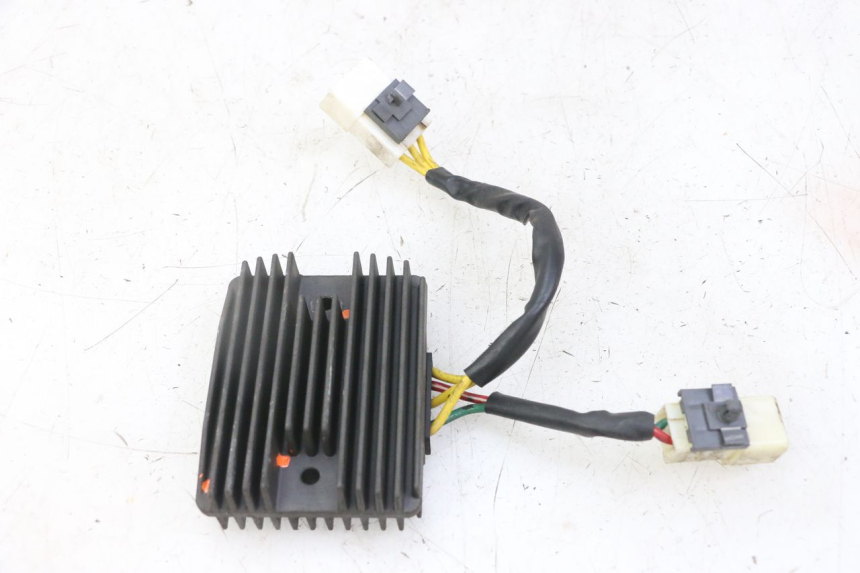photo de REGOLATORE PIAGGIO IE MP3 YOURBAN 300 (2011 - 2016)