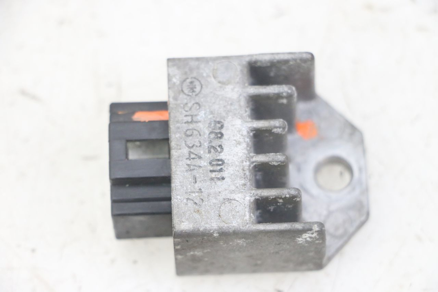 photo de REGOLATORE PEUGEOT JET FORCE CARBU 50 (2003 - 2016)