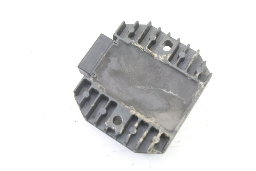 photo de REGOLATORE KAWASAKI ZR7 ZR-7 S 750 (1999 - 2004)