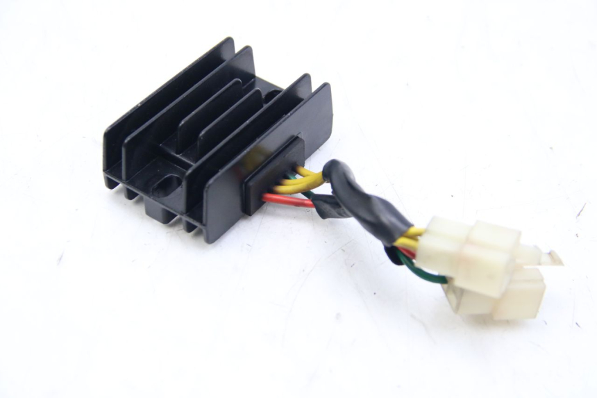 photo de REGOLATORE DI CARICA PEUGEOT KISBEE 2T 50 (2018 - 2022)