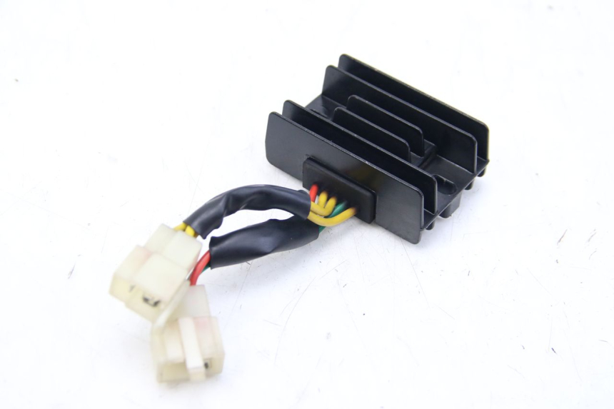 photo de REGOLATORE DI CARICA PEUGEOT KISBEE 2T 50 (2018 - 2022)