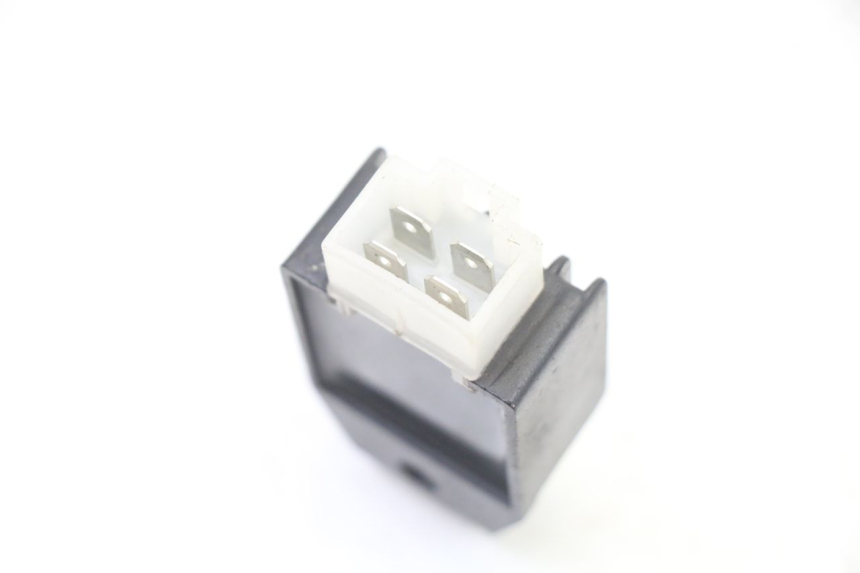 photo de REGOLATORE DI CARICA PEUGEOT KISBEE 2T 50 (2010 - 2017)