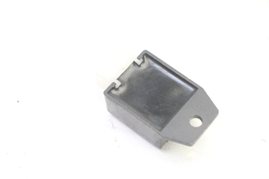 photo de REGOLATORE DI CARICA PEUGEOT KISBEE 2T 50 (2010 - 2017)