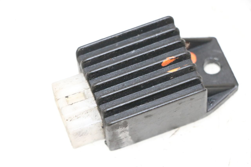 photo de REGOLATORE DI CARICA PEUGEOT KISBEE 2T 50 (2010 - 2017)