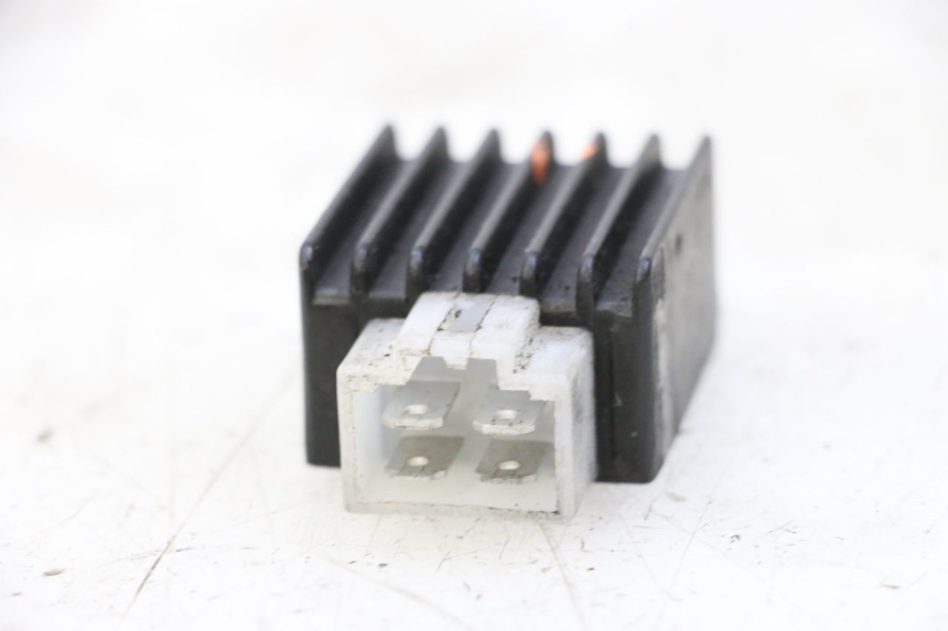 photo de REGOLATORE DI CARICA PEUGEOT KISBEE 2T 50 (2010 - 2017)