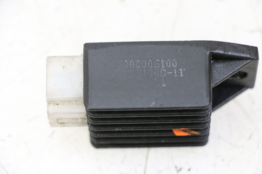 photo de REGOLATORE DI CARICA PEUGEOT KISBEE 2T 50 (2010 - 2017)