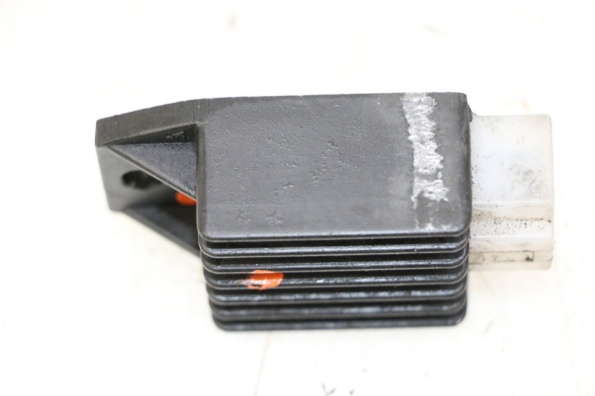 photo de REGOLATORE DI CARICA PEUGEOT KISBEE 2T 50 (2010 - 2017)
