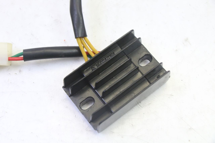 photo de REGOLATORE DI CARICA PEUGEOT KISBEE 4T 50 (2018 - 2022)