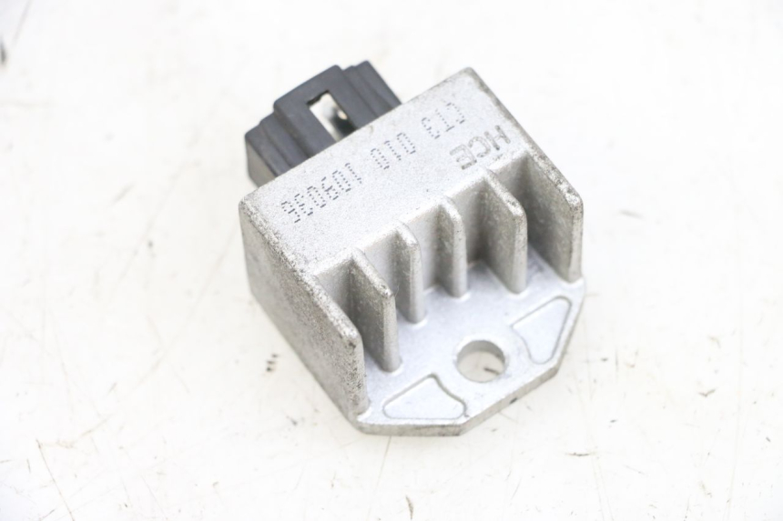 photo de REGOLATORE DI CARICA PEUGEOT KISBEE 4T 50 (2010 - 2017)