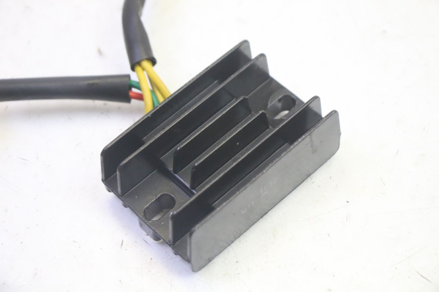 photo de REGOLATORE DI CARICA PEUGEOT KISBEE 4T 50 (2018 - 2022) - Dettaglio del componente