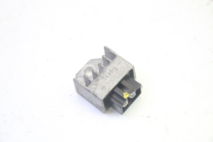 photo de REGOLATORE DI CARICA PEUGEOT LUDIX 50 (2005 - 2007) - Dettaglio del componente
