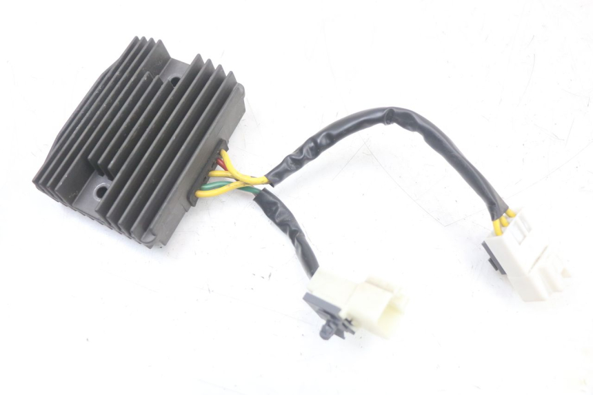photo de REGOLATORE PIAGGIO MP3 HPE 350 (2018 - 2020)