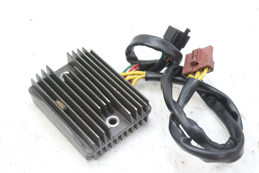 photo de REGOLATORE DI CARICA PIAGGIO MP3 RL 250 (2007 - 2010)