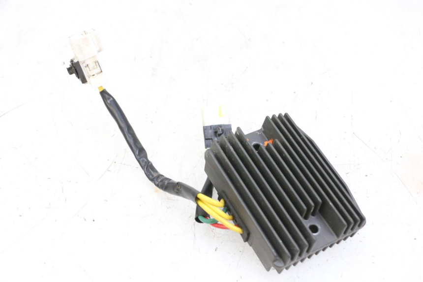 photo de REGOLATORE DI CARICA PIAGGIO MP3 500 (2014 - 2017) - Ricambio usato controllato