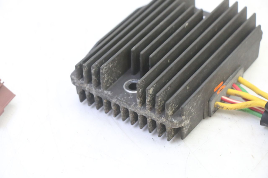 photo de REGOLATORE DI CARICA PIAGGIO MP3 RL 250 (2007 - 2010)