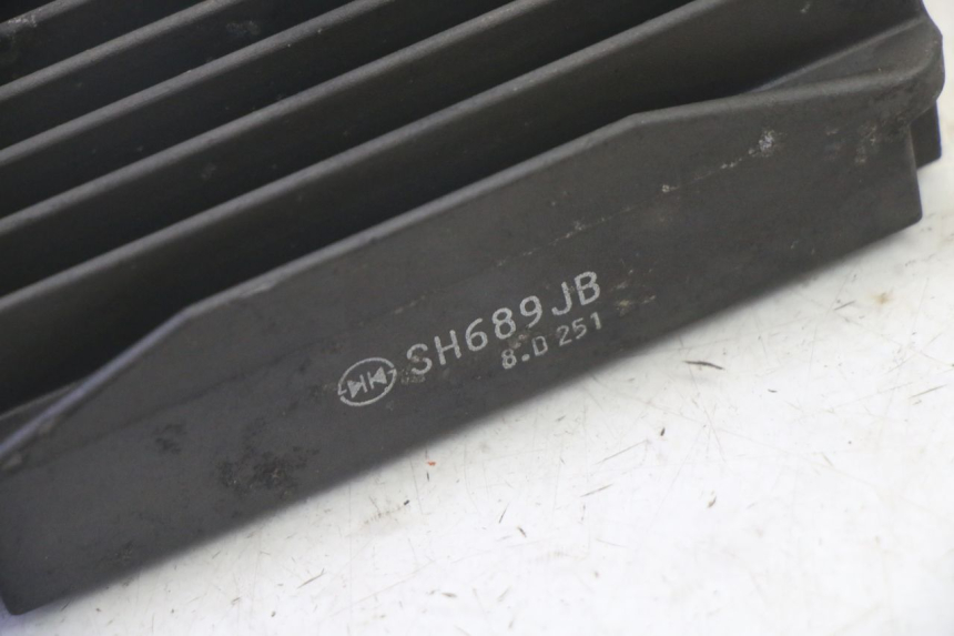 photo de REGOLATORE DI CARICA PIAGGIO MP3 RL 250 (2007 - 2010)